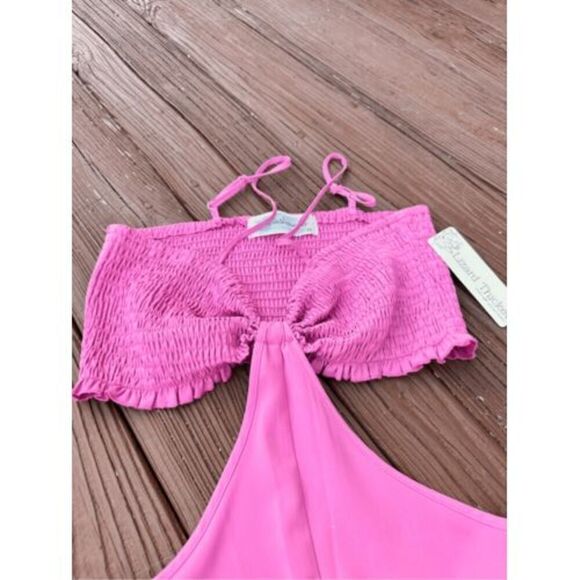 Big Water Blue‎ Sky Cut Out Waist Romper Smocked Top Pink Size M NWT - Picture 4 of 10